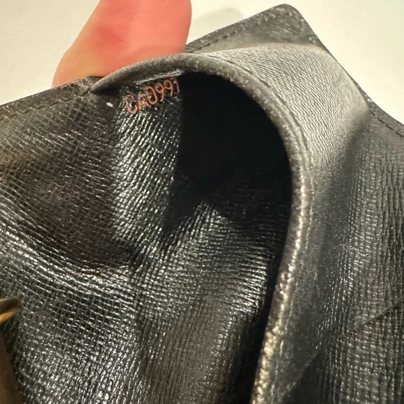 Authentic Louis Vuitton Agenda wallet